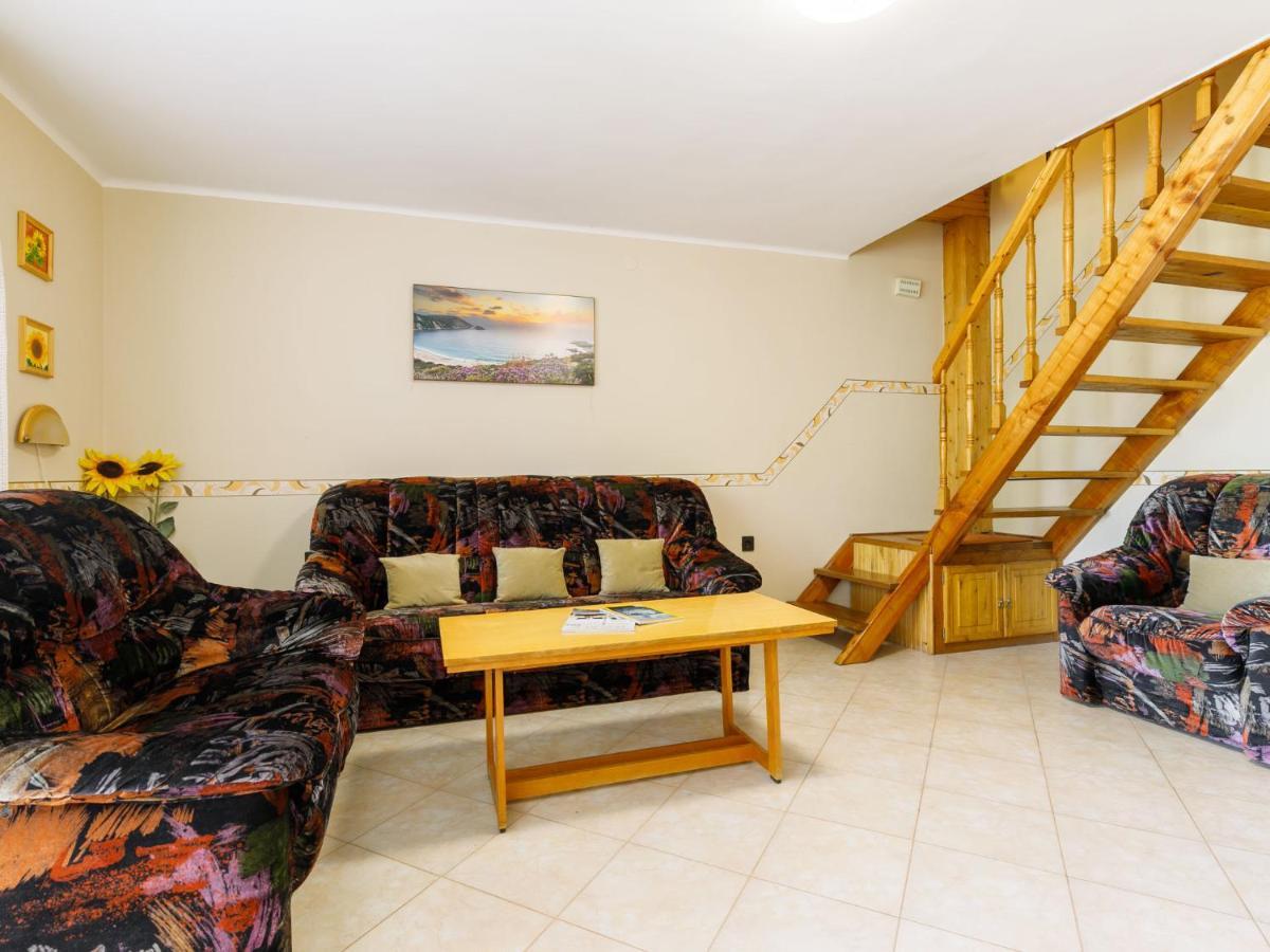 Holiday Home Jazmin By Interhome Balatonszarszo Exterior photo