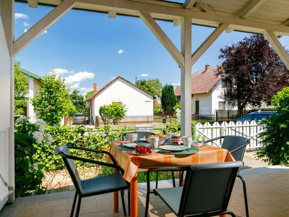 Holiday Home Jazmin By Interhome Balatonszarszo Exterior photo